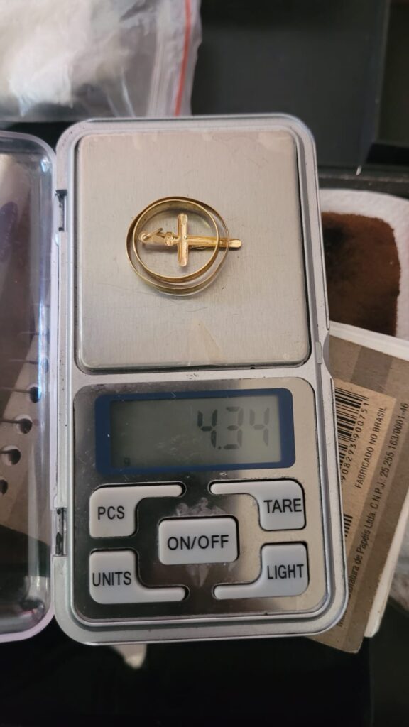 Compro par de alianças em ouro 18k no Bom Retiro 1