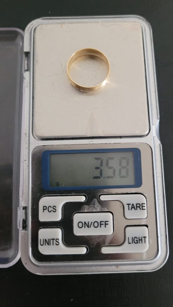 Vendo par de alianças em ouro 18k na Água Rasa 2